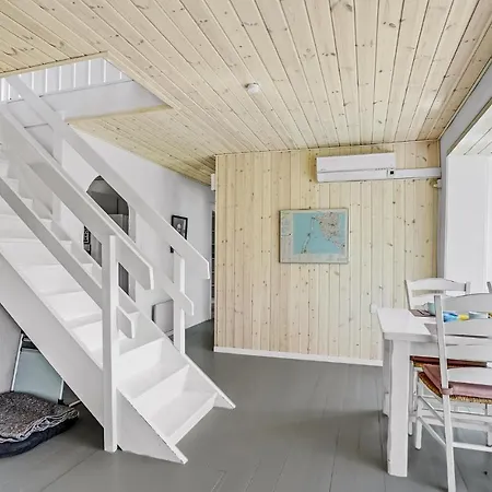 Beautiful In With Kitchen Holiday home *